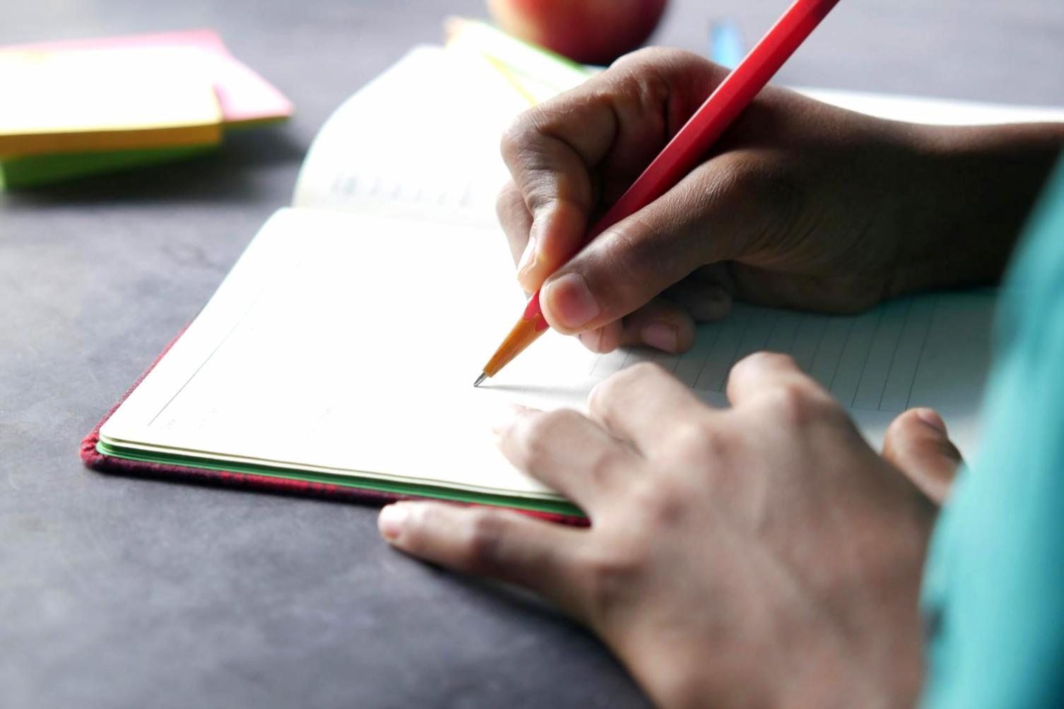 Persönliche Beratung für finanzielle Erholung in angenehmer Atmosphäre